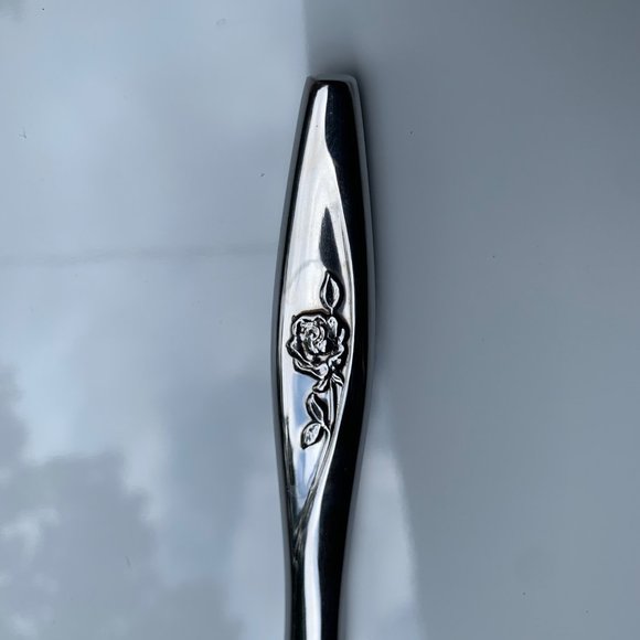 Oneida Lasting Rose Deluxe Stainless Modern Hollow Dinner Knife - Picture 3 of 4